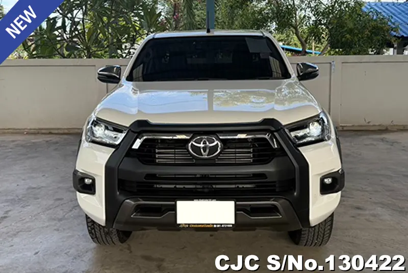 Toyota Hilux in White for Sale Image 4