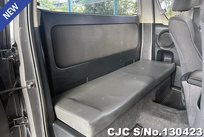 Toyota Hilux in Gray for Sale Image 8