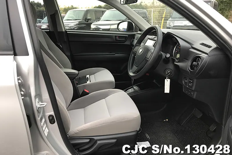 2017 Toyota / Corolla Axio Stock No. 130428