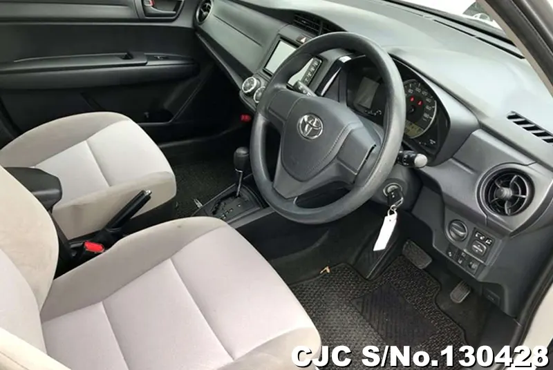 2017 Toyota / Corolla Axio Stock No. 130428