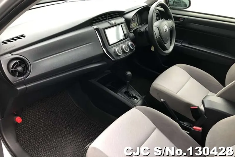 2017 Toyota / Corolla Axio Stock No. 130428