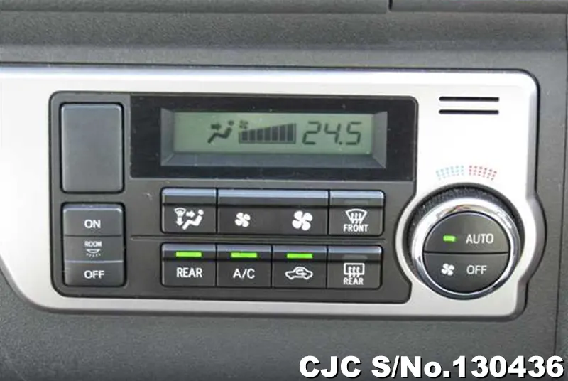 2017 Toyota / Hiace Stock No. 130436