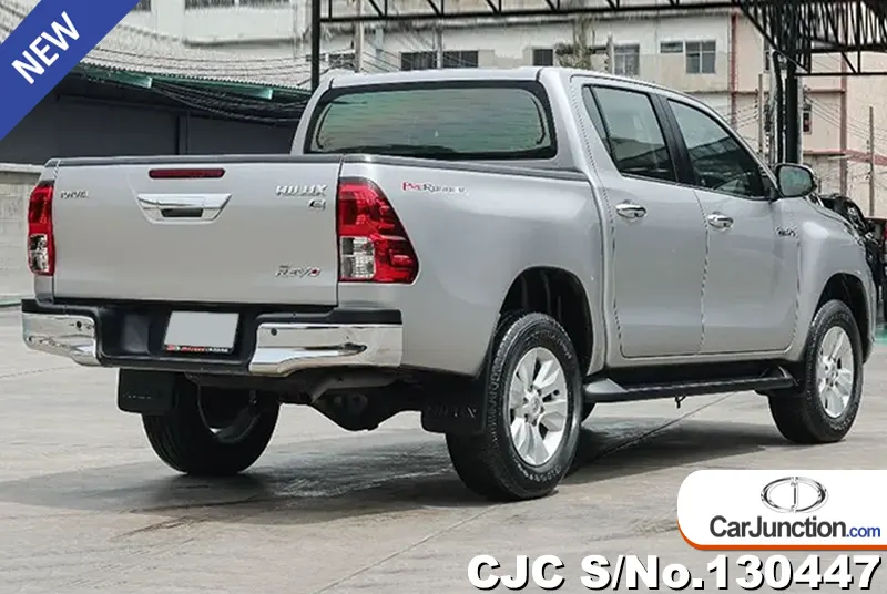 Toyota Hilux in Silver for Sale Image 2
