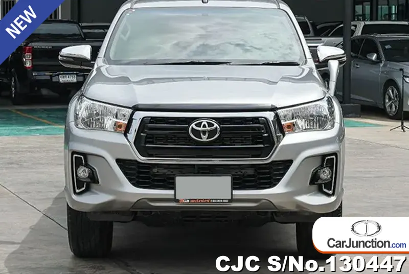 Toyota Hilux in Silver for Sale Image 4