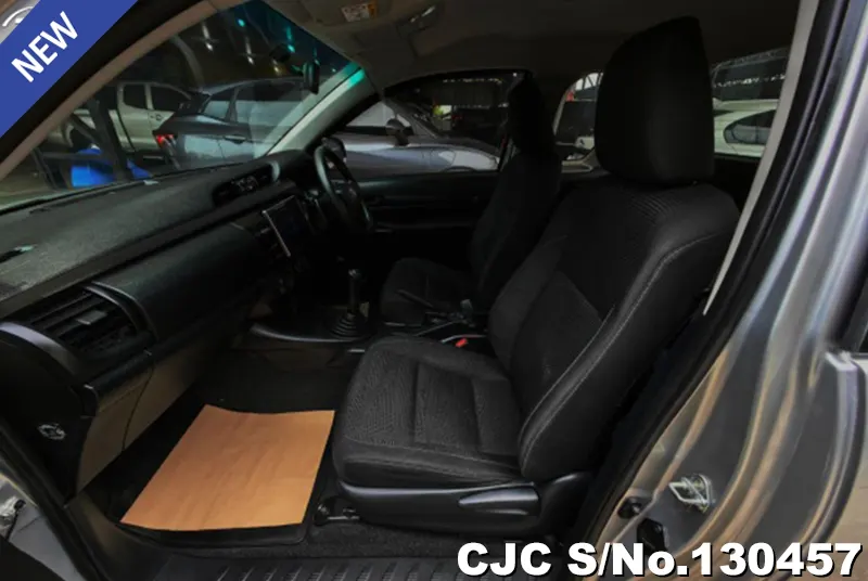 2019 Toyota / Hilux / Revo Stock No. 130457