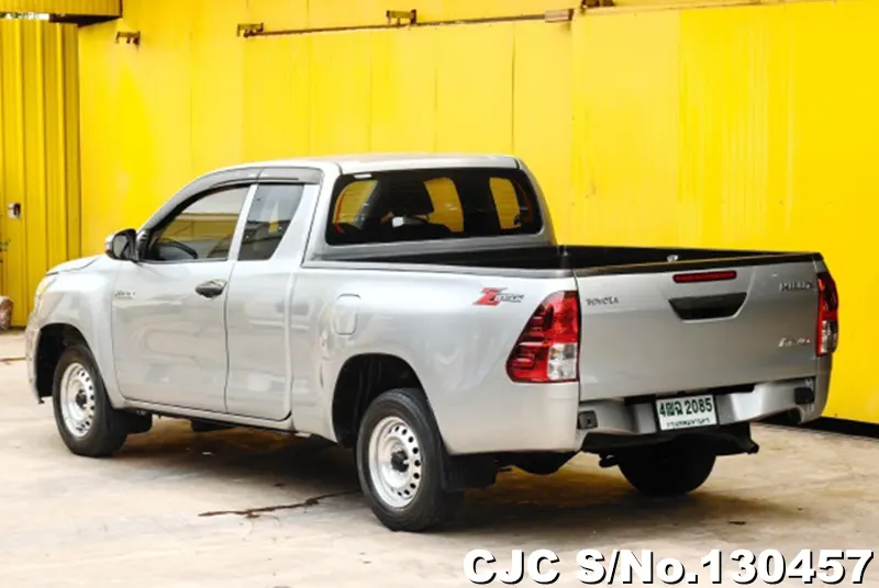 Toyota Hilux in Silver for Sale Image 1
