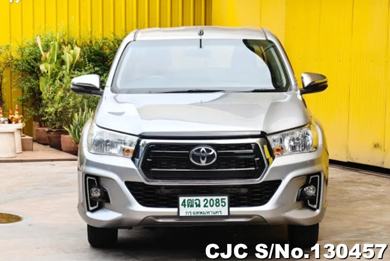 Toyota Hilux in Silver for Sale Image 3