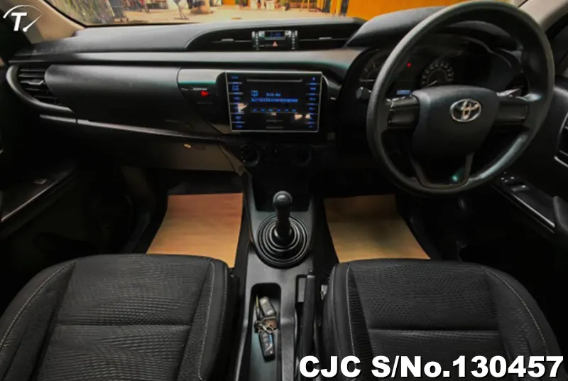 Toyota Hilux in Silver for Sale Image 5