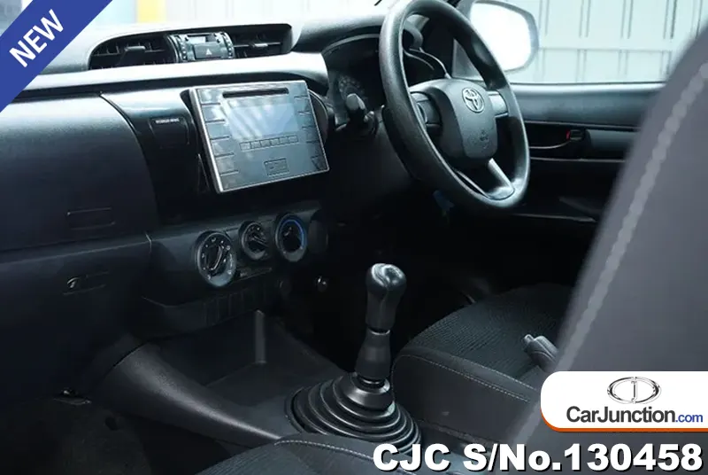 Toyota Hilux in White for Sale Image 6