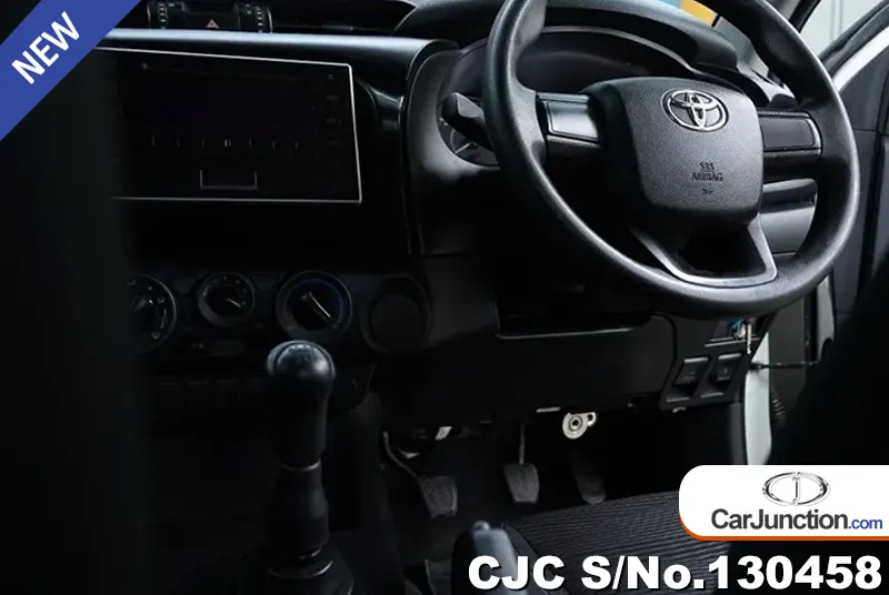 Toyota Hilux in White for Sale Image 9