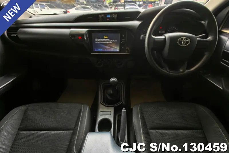 Toyota Hilux in White for Sale Image 5