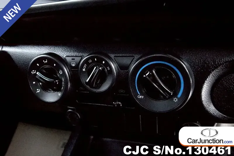 2019 Toyota / Hilux / Revo Stock No. 130461