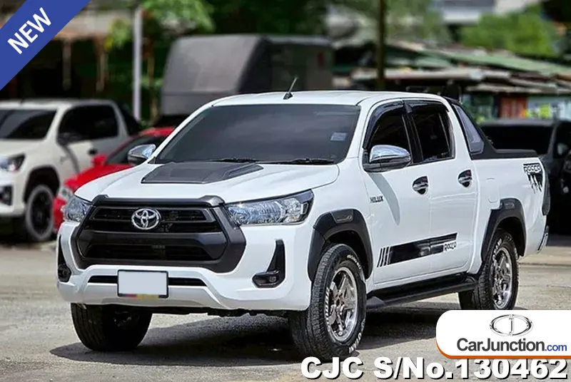 Toyota Hilux in White for Sale Image 3