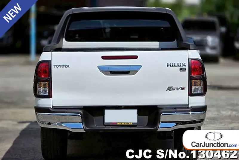 Toyota Hilux in White for Sale Image 5