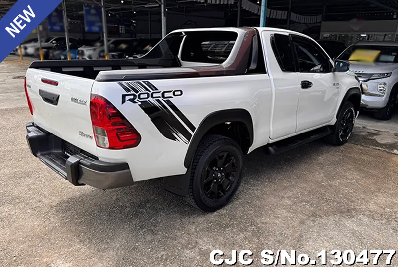 Toyota Hilux in White for Sale Image 2