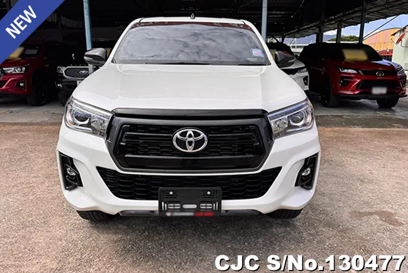 Toyota Hilux in White for Sale Image 4