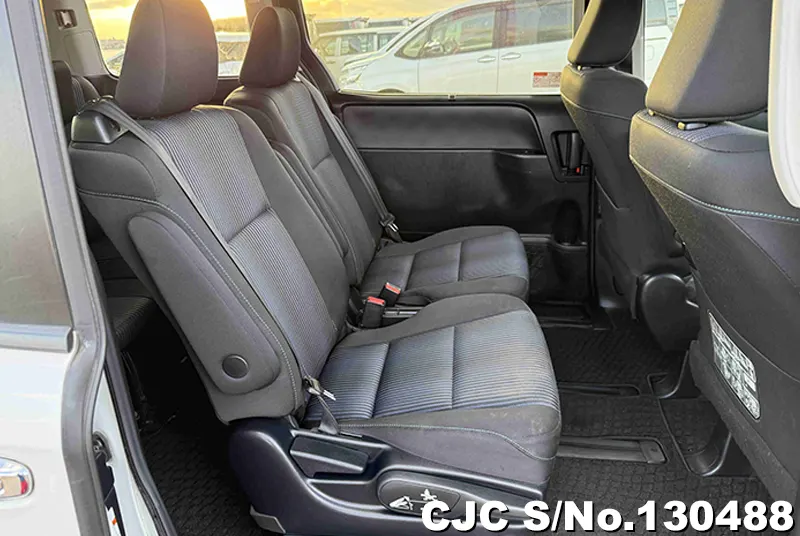 2015 Toyota / Voxy Stock No. 130488