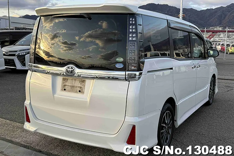 2015 Toyota / Voxy Stock No. 130488