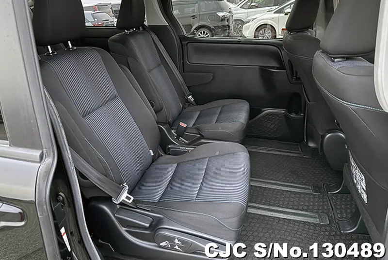 2015 Toyota / Voxy Stock No. 130489