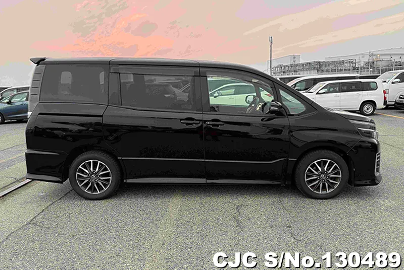 2015 Toyota / Voxy Stock No. 130489