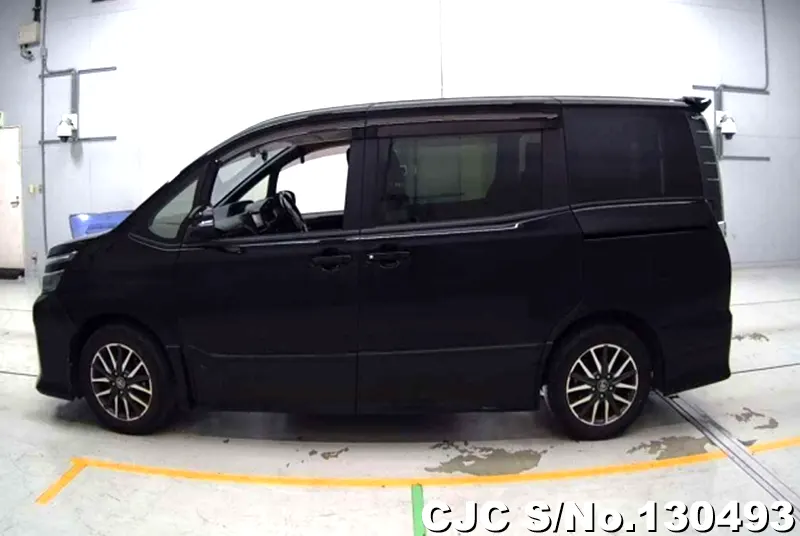 2015 Toyota / Voxy Stock No. 130493