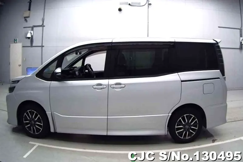 2015 Toyota / Voxy Stock No. 130495