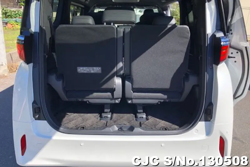 2025 Toyota / Alphard Stock No. 130508