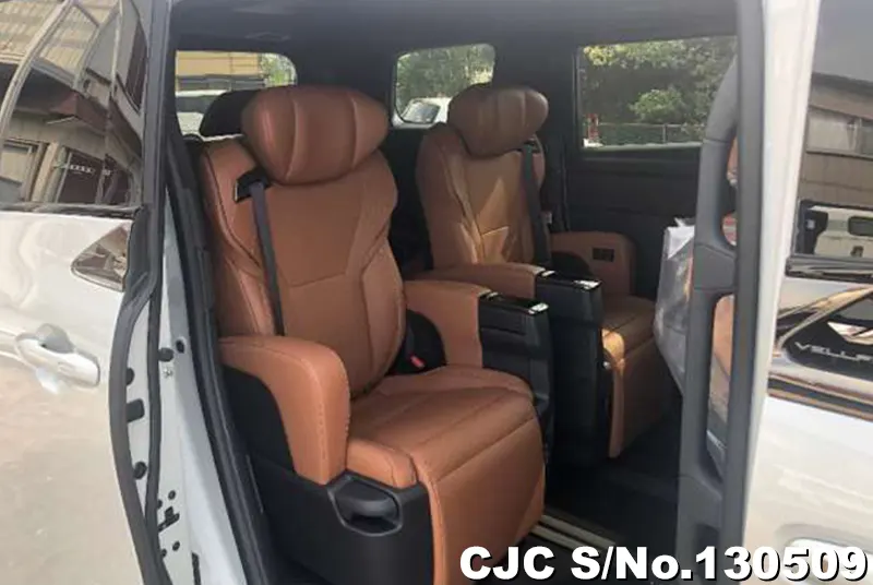 2025 Toyota / Vellfire Stock No. 130509