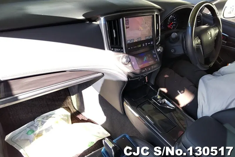 2015 Toyota / Crown Stock No. 130517