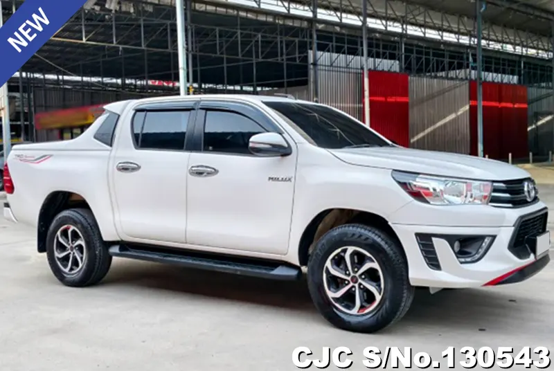 2016 Toyota / Hilux / Revo Stock No. 130543
