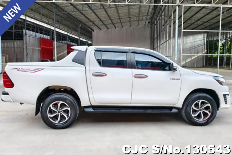 2016 Toyota / Hilux / Revo Stock No. 130543