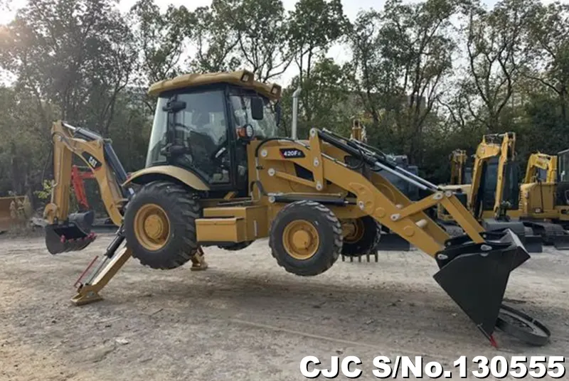  Caterpillar / 420F Backhoe Loader 420F