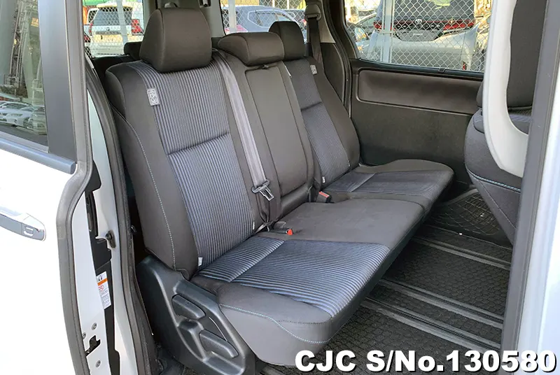 2016 Toyota / Voxy Stock No. 130580