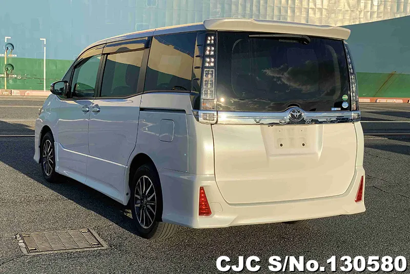 2016 Toyota / Voxy Stock No. 130580