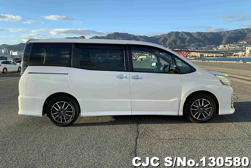 2016 Toyota / Voxy Stock No. 130580