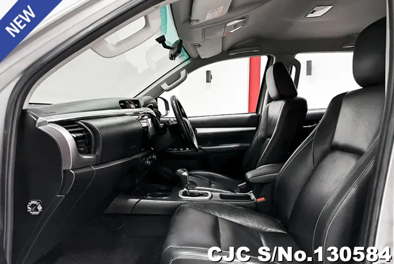 2019 Toyota / Hilux / Revo Stock No. 130584