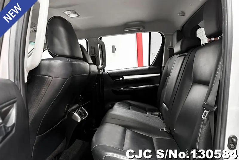 2019 Toyota / Hilux / Revo Stock No. 130584
