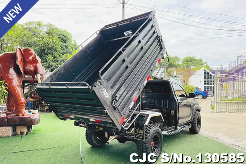 2025 Toyota / Hilux / Revo Stock No. 130585