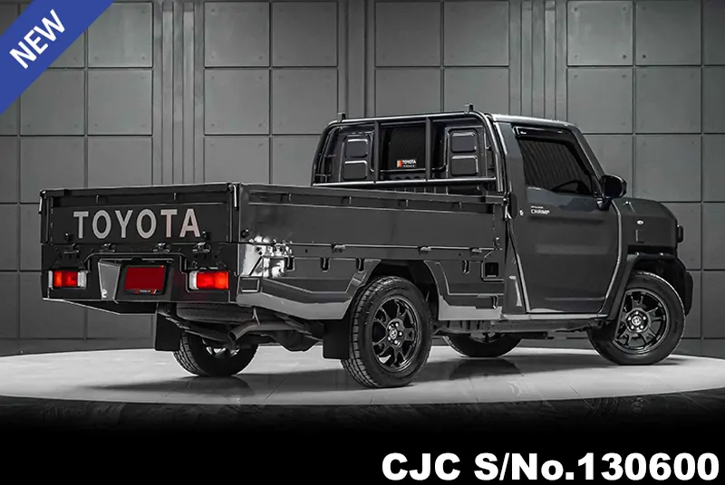 2025 Toyota / Hilux / Champ Stock No. 130600