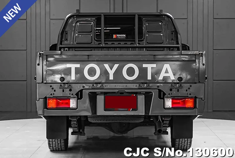 2025 Toyota / Hilux / Champ Stock No. 130600