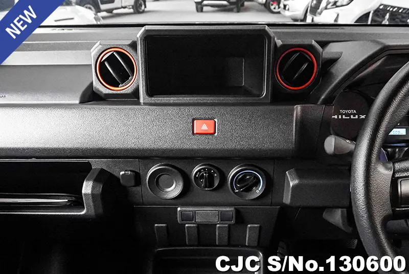 2025 Toyota / Hilux / Champ Stock No. 130600