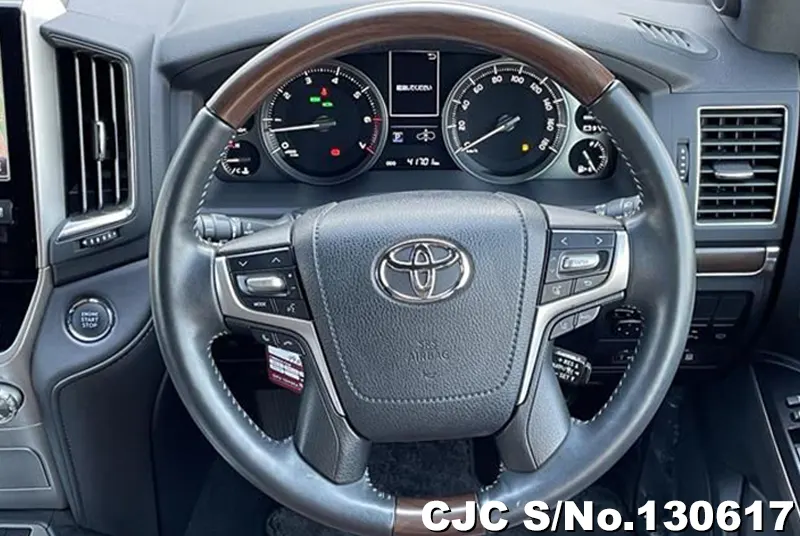 2017 Toyota / Land Cruiser Stock No. 130617