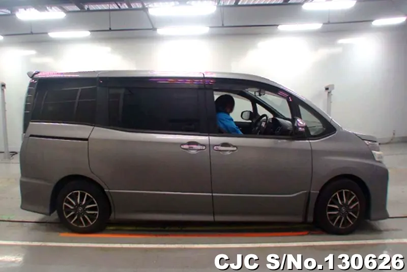 2015 Toyota / Voxy Stock No. 130626