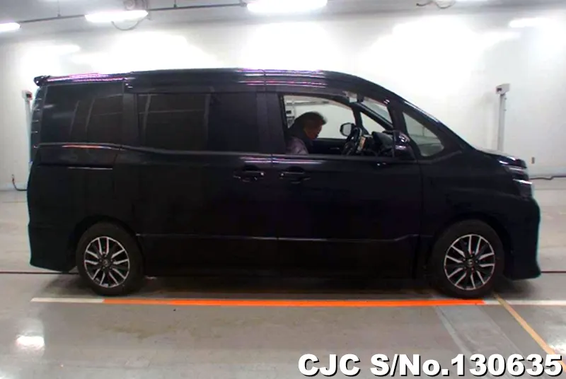 2015 Toyota / Voxy Stock No. 130635