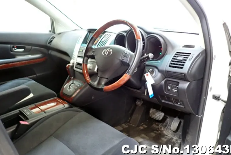 2010 Toyota / Harrier Stock No. 130643