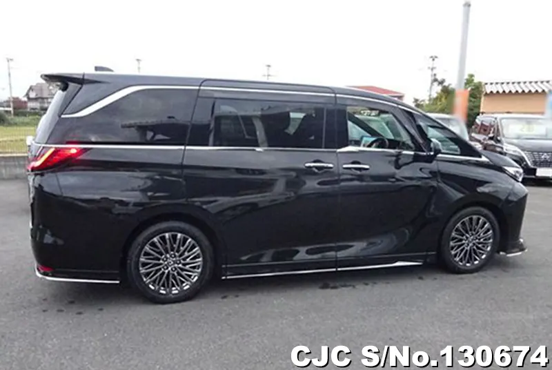 2024 Lexus / LM500h Stock No. 130674