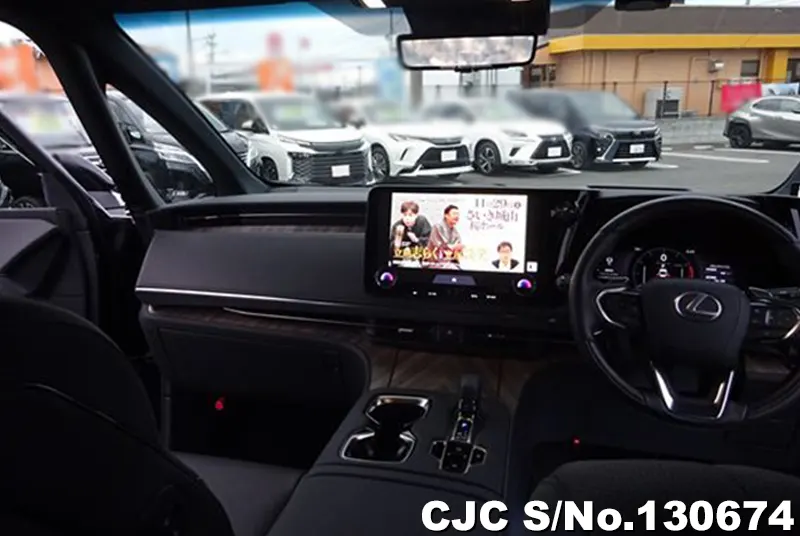 2024 Lexus / LM500h Stock No. 130674