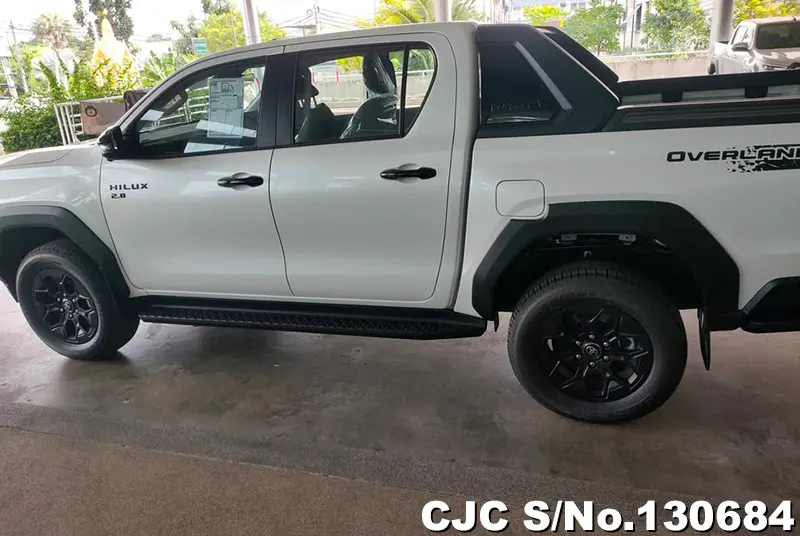Toyota Hilux in White for Sale Image 5
