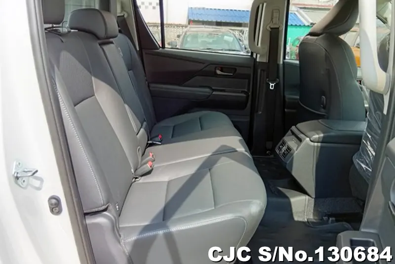 Toyota Hilux in White for Sale Image 8