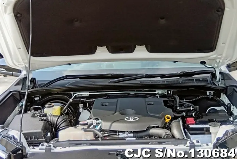 Toyota Hilux in White for Sale Image 14